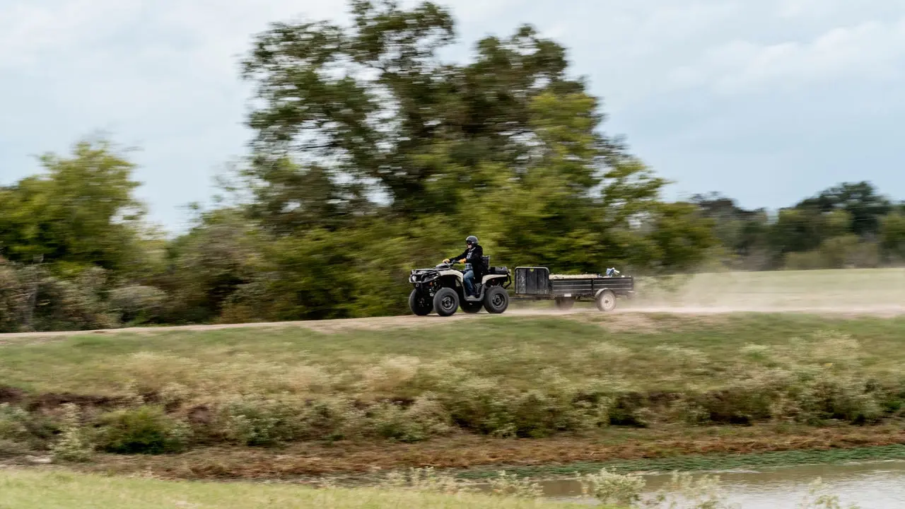 Can-Am Outlander PRO i terrängen