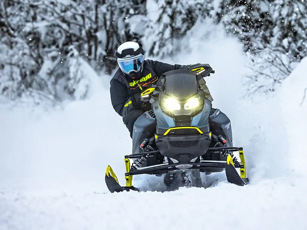 Ski-Doo Renegade i terrängen