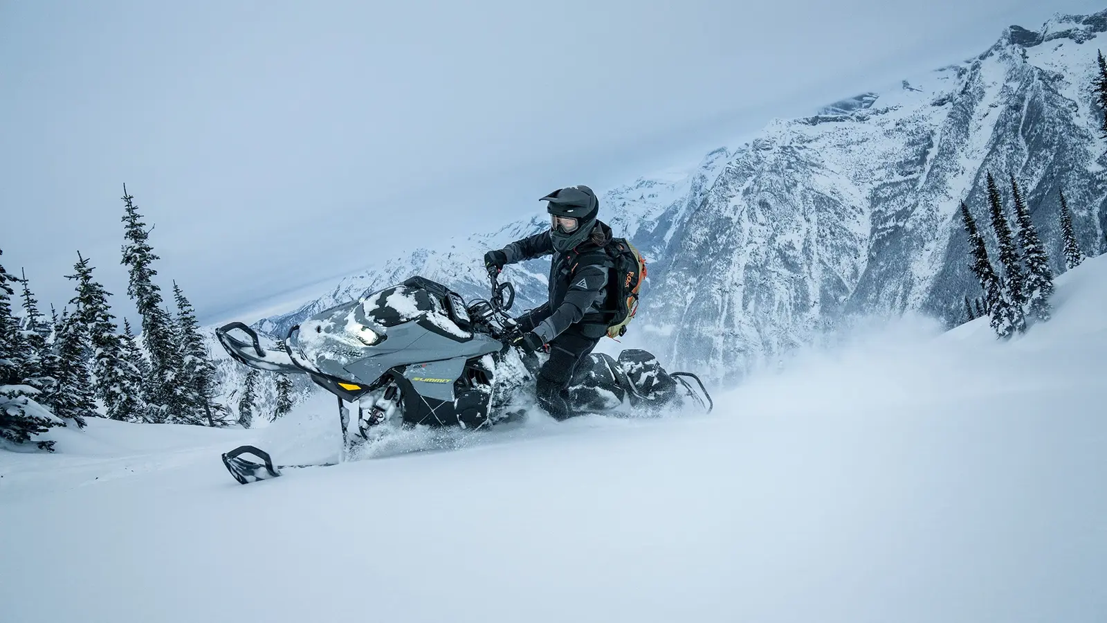 Ski-Doo Summit i terrängen